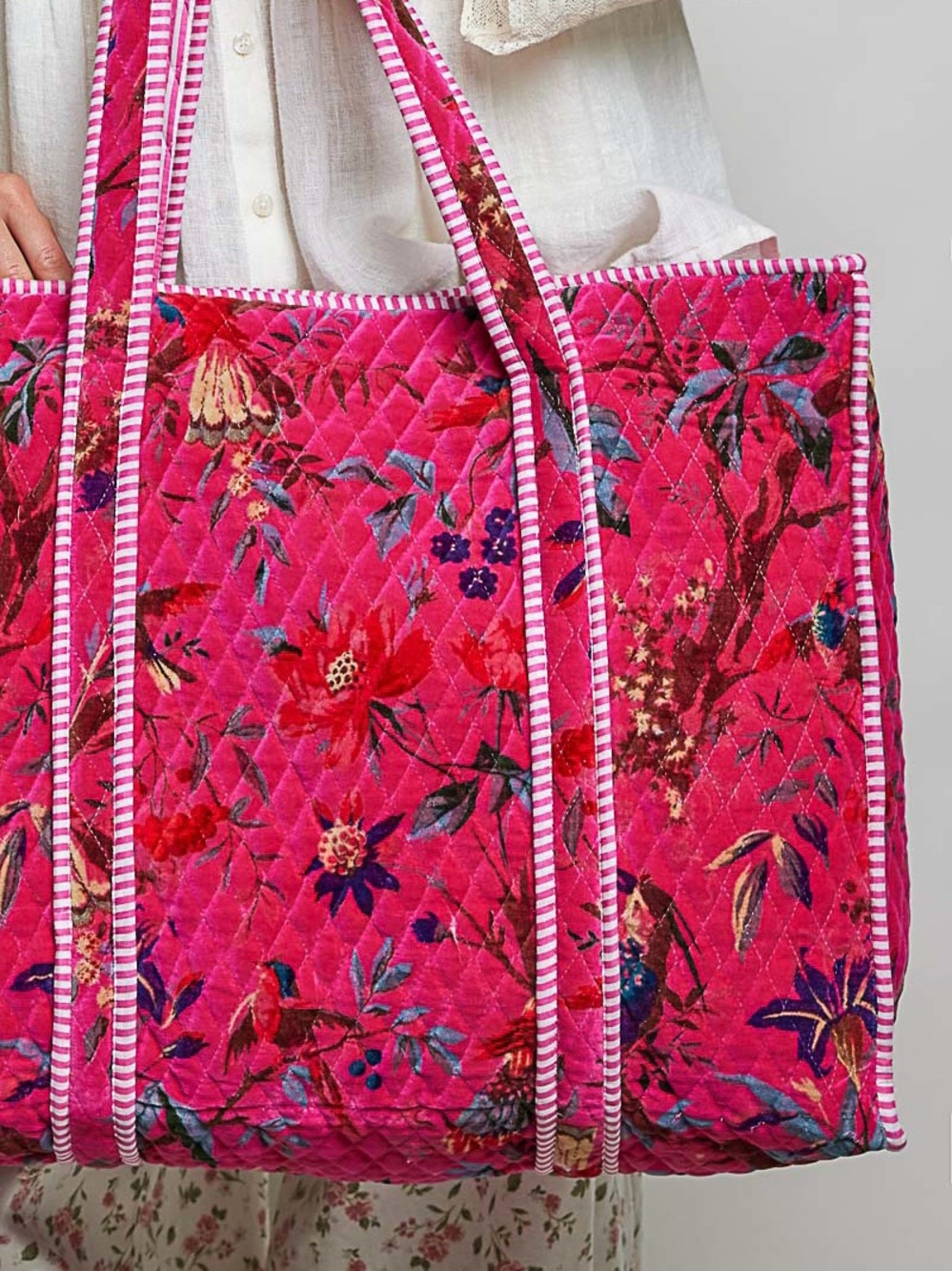 POL Fuchsia Pink Floral Quilted Velvet Tote Bag | Oversized Shopper - Picture 3 of 8
